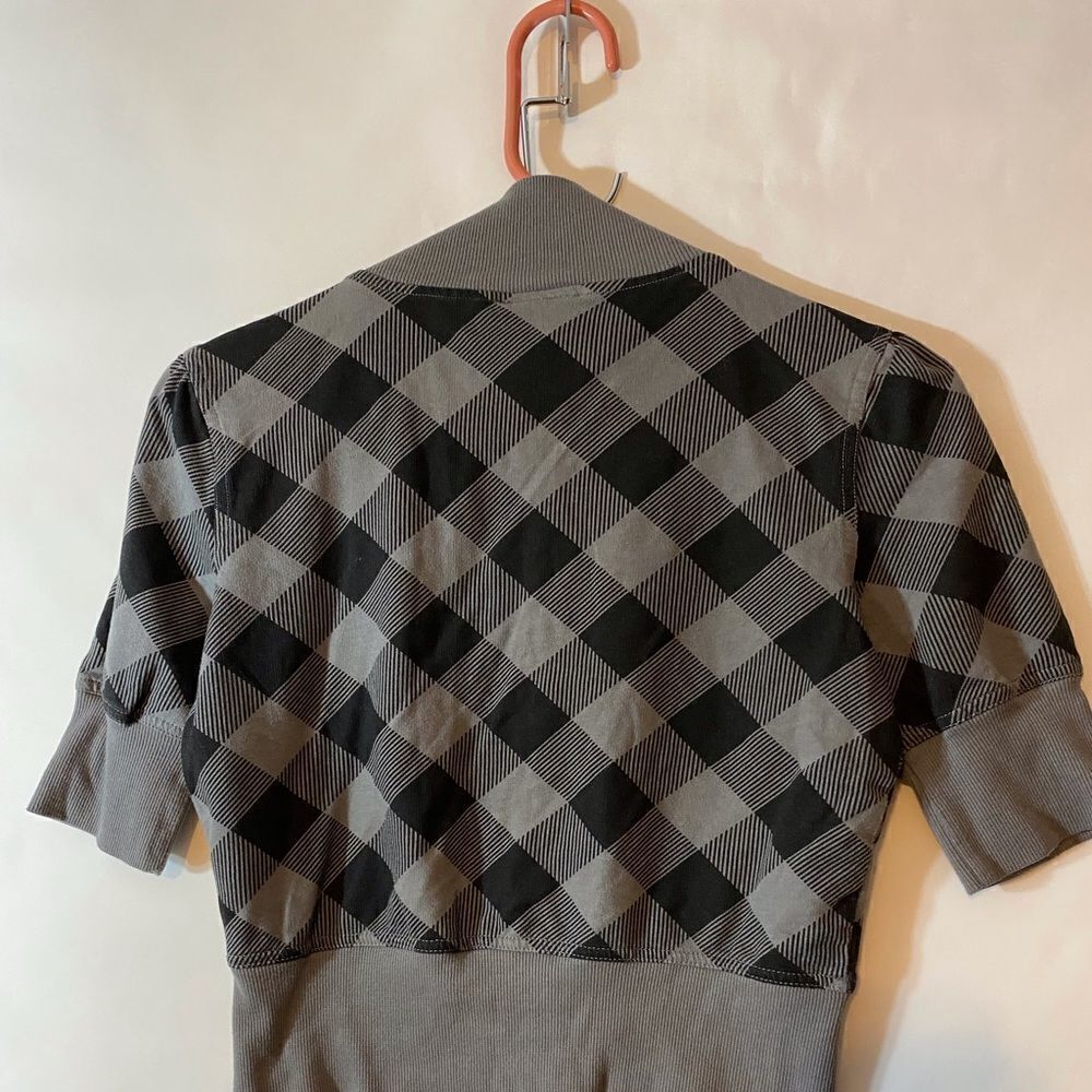 Large Girl’s Knit Cropped Shirt